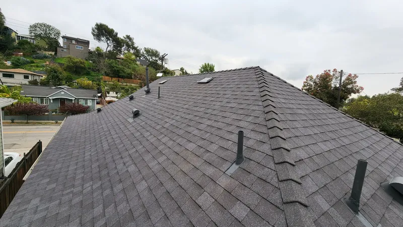 Finished asphalt shingle roof